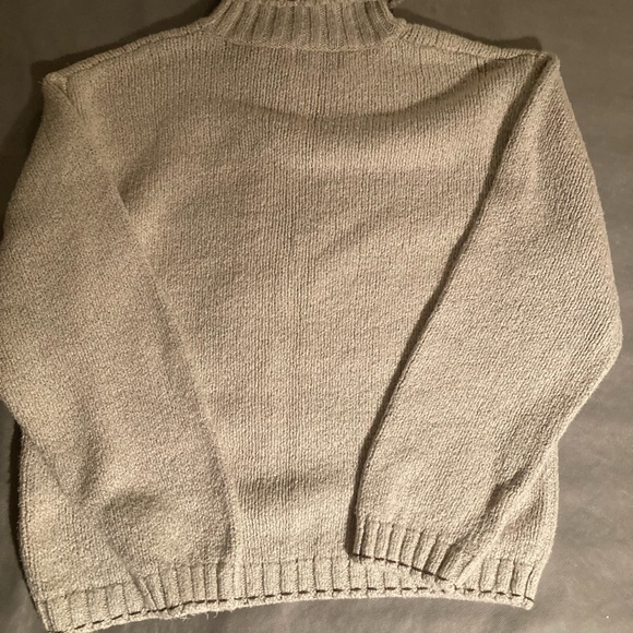 Vintage women WOOLRICH  Cream Sweater with Pinecone Design - Picture 2 of 7